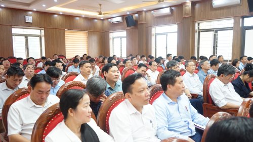 đại biểu.JPG