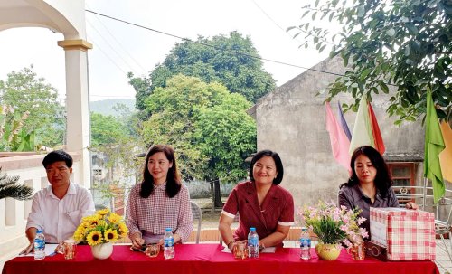 đại biểu Hợp t.jpg