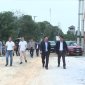 Bí thư Huyện ủy Lê Văn Tuấn kiểm tra tiến độ thi công nhà máy sản xuất, gia công các sản phẩm đèn led trang trí và đồ chơi điện tử tại xã Thọ Dân