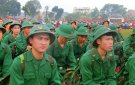 Tân binh Trần Văn Thành xã Hợp Lý phấn khởi lên đường nhập ngũ.