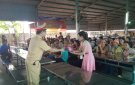 Công an huyện tuyên truyền pháp luật về giao thông cho công nhân công ty may ALERON tại xã Thọ Dân