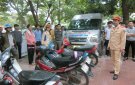 Đội Cảnh sát giao thông Công an huyện, tuyên truyền pháp luật về giao thông tại trường Phổ thông Triệu Sơn.