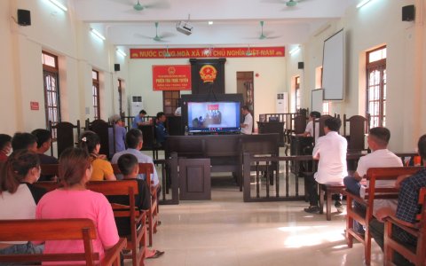 Tòa án nhân dân huyện Triệu Sơn xét xử trực tuyến 5 vụ án hình sự