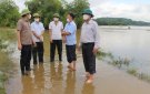 Đồng chí Chủ tịch UBND huyện Vũ Đức Kính kiểm tra công tác vận hành các trạm bơm tiêu và chỉ đạo sản xuất tại các xã, thị trấn