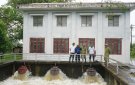 Phó Chủ tịch UBND huyện Lê Phú Quốc kiểm tra công tác phòng, chống ngập úng tại các xã, thị trấn