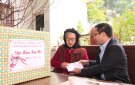 Đồng chí Chủ tịch UBND huyện thăm tặng quà gia đình chính sách nhân dịp Tết Nguyên đán Giáp Thìn 2024.
