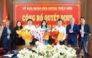 UBND huyện tổ chức công bố Quyết định bổ nhiệm cán bộ quản lý cấp phòng