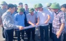 Đồng chí Giám đốc Sở giao thông Vận tải Trịnh Huy Chiều làm việc tại huyện Triệu Sơn.