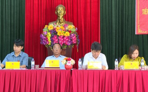 Tiếp xúc cử tri trước kỳ họp thứ 12, HĐND huyện khóa XVIII của Đại biểu HĐND huyện. 