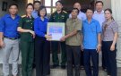 Huyện đoàn; Ban Chỉ huy Quân sự huyện Triệu Sơn thăm, tặng quà các gia đình chính sách 