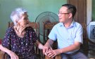Chủ tịch UBND huyện Nguyễn Thành Luân, thăm tặng quà các gia đình có công với cách mạng nhân kỷ niệm 76 năm ngày thương binh liệt sỹ