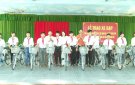           Trao xe đạp tại trường THCS thị trấn Nưa.