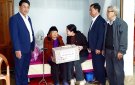 Đồng chí Lê Thị Luyện Ủy viên BTV Huyện ủy - Phó Chủ tịch HĐND huyện đi thăm, chúc tết các gia đình chính sách ở các xã, hợp Lý, Hợp Tiến, Triệu Thành và xã Hợp Thắng