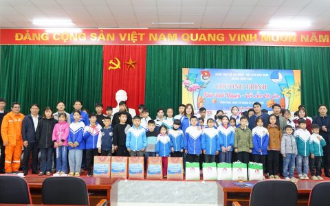  Huyện đoàn - Hội LHTN huyện Triệu Sơn phối hợp tổ chức Chương trình “Xuân tình nguyện - Tết ấm cho em”