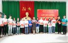 73 Đoàn viên ưu tú được cấp giấy chứng nhận hoàn thành chương trình bồi dưỡng nhận thức về Đảng.