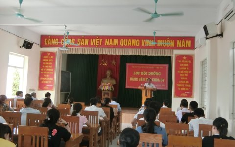 Khai giảng lớp Bồi dưỡng Đảng viên mới khóa 54