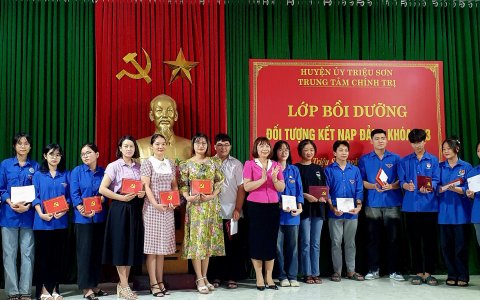 Lễ Bế giảng lớp bồi dưỡng đối tượng kết nạp Đảng khóa 113 năm 2023